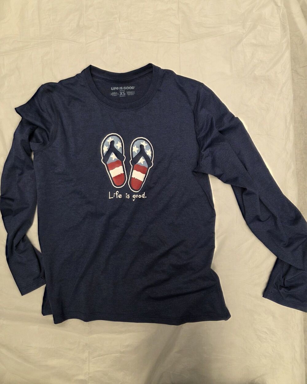 Life Is Good Women’s Size XS Active Performance Shirt Blue Sandals Stretch